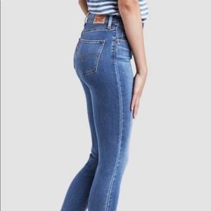 Levi’s 720 High Rise Super Skinny Jeans